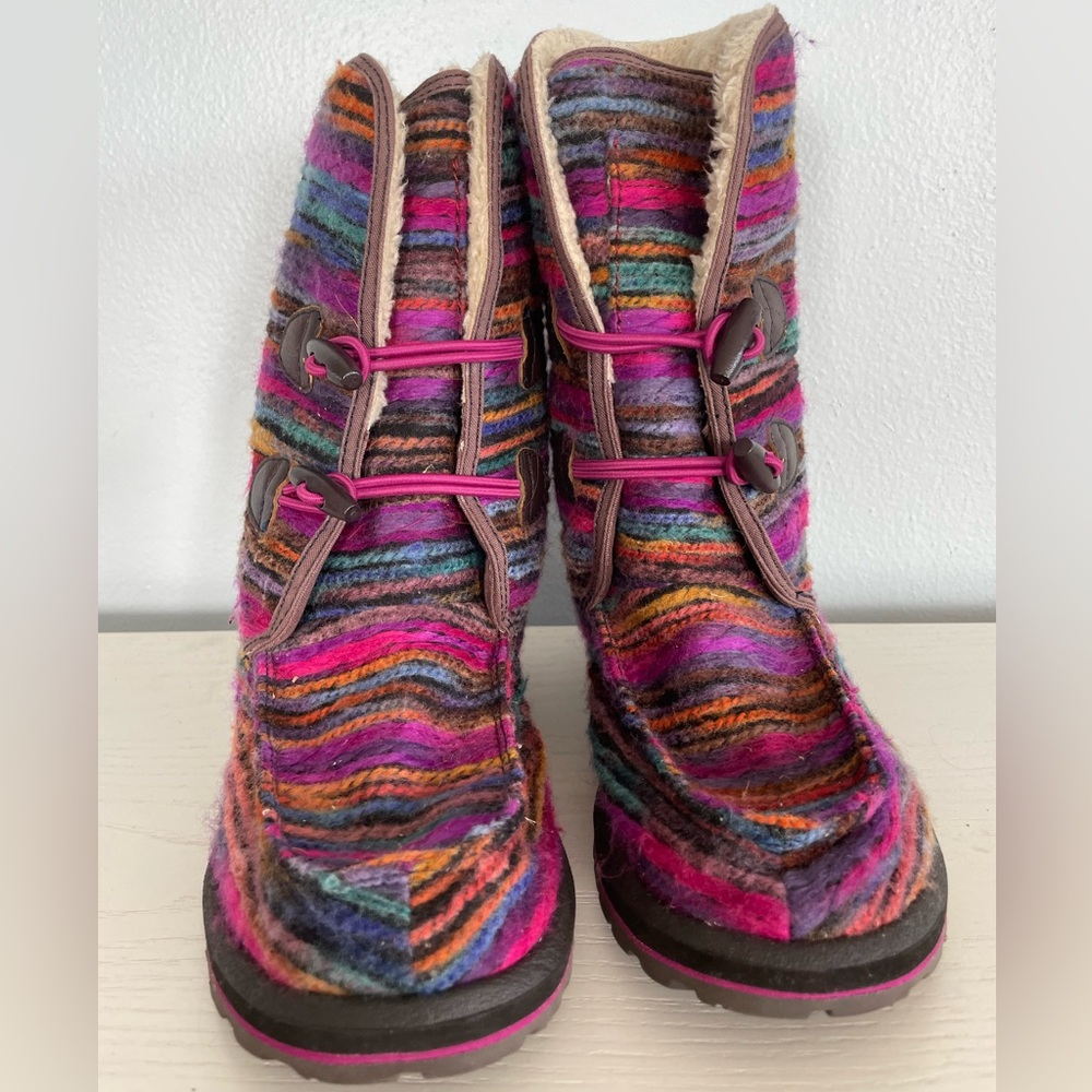 Sanuk Horizon Boots Womens 6.5 Magenta Heavy Yarn Toggle Faux Shearling Western